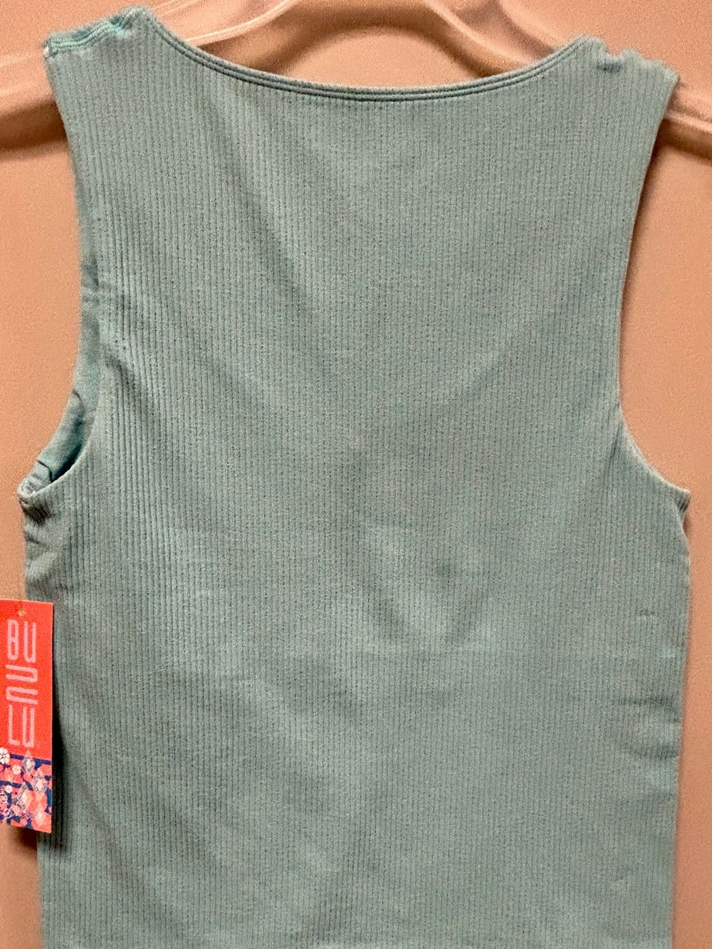 Bunulu Light Sage Ribbed V-Neck Tank Top NWT Sz L/XL - Picture 2 of 4